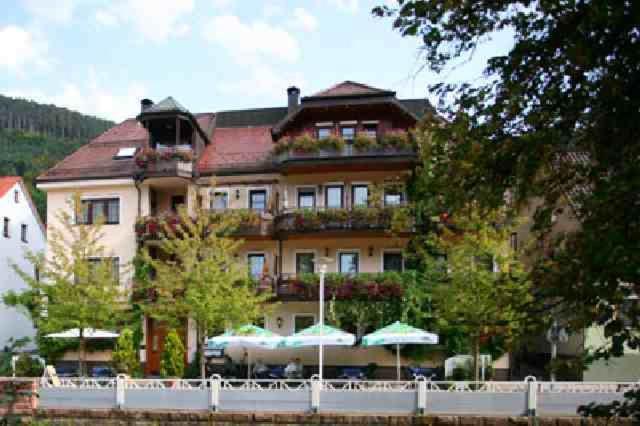 Hotel Restaurant Alte Linde Bad Wildbad Εξωτερικό φωτογραφία
